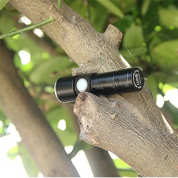 Велосипедный фонарик на аккумуляторе с USB разъемом и зумом